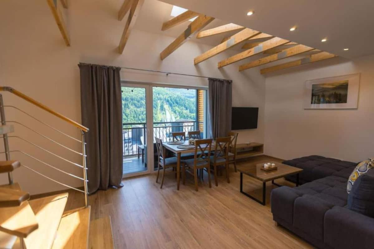 Apartament Sloneczny - Widok Na Gory I Skrzyczne 슈차이르크 외부 사진