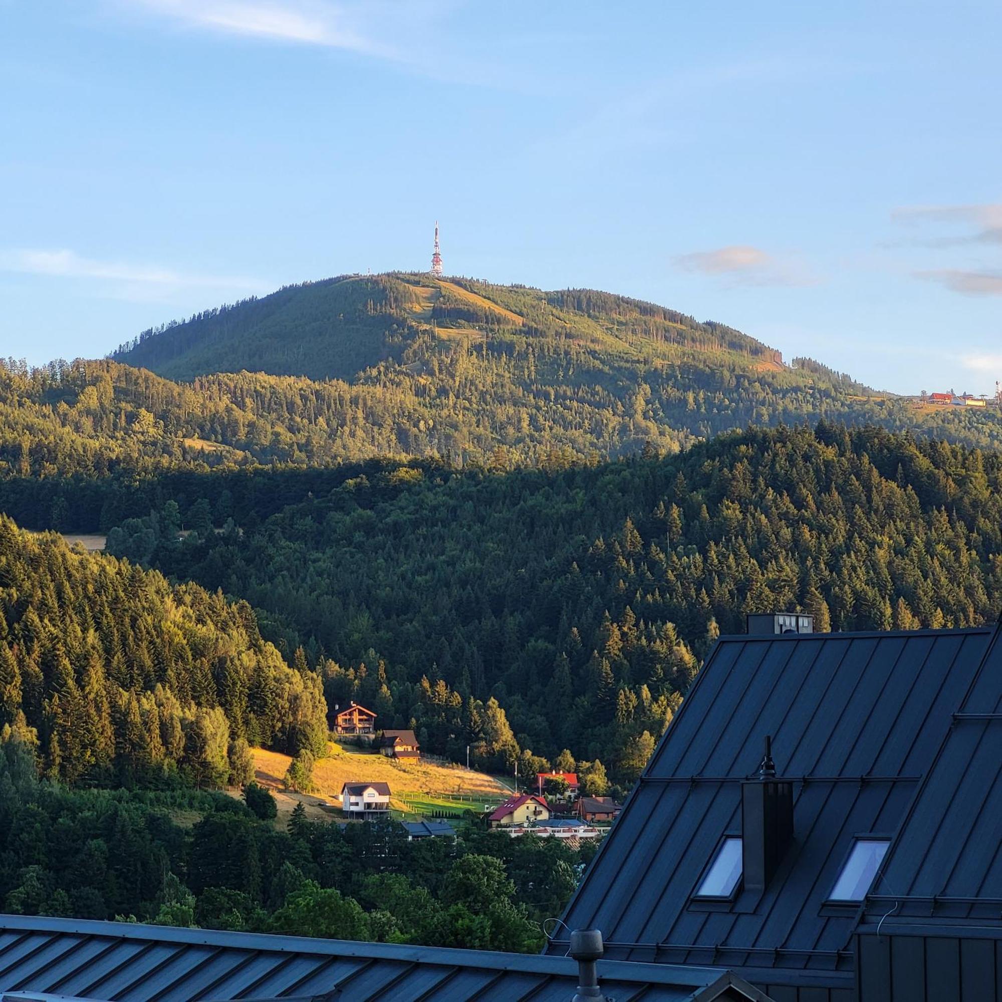 Apartament Sloneczny - Widok Na Gory I Skrzyczne 슈차이르크 외부 사진